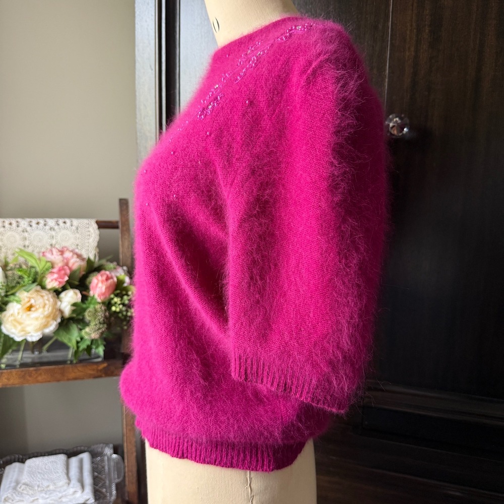 Vintage Angora Blend Sweater Beaded Floral Fuchsia Fuzzy 80s M Grandmacore - Picture 4 of 16